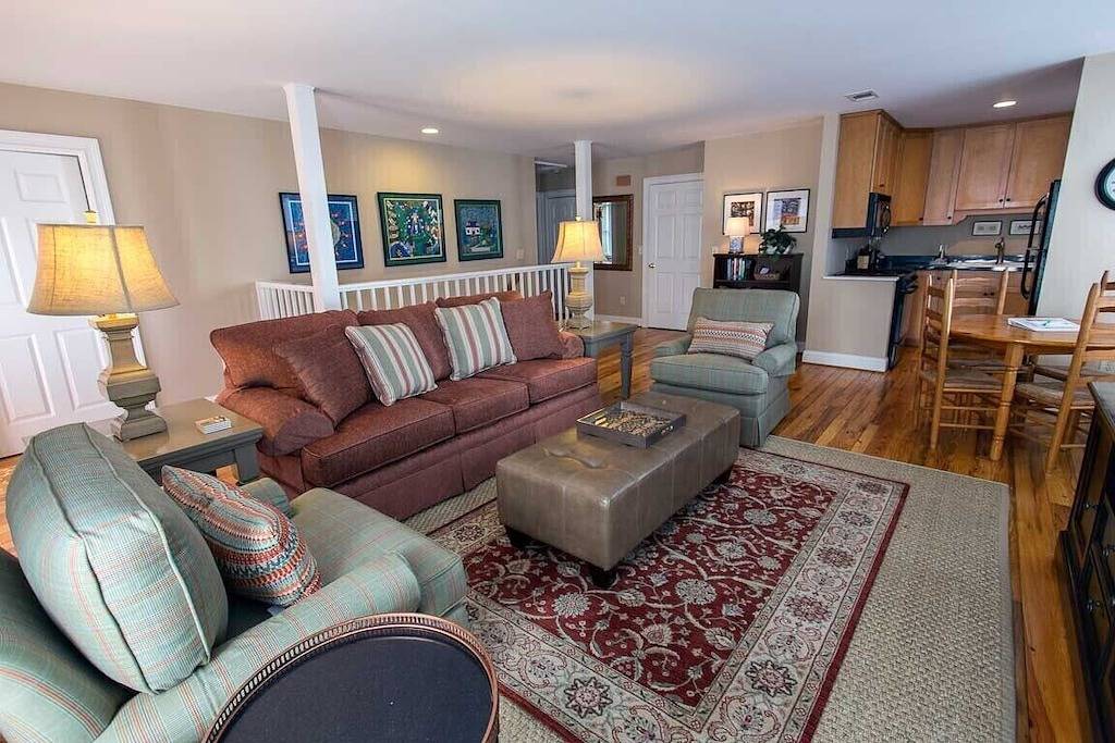 Ganze Wohnung, Bleiben Sie bei Lucky Savannah: Modernes Wohnhaus im Herzen des Historic District in Savannah, Chatham County