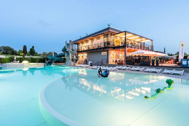Camping für 4 Personen, mit Pool und Terrasse sowie Sauna in Lazise - 2