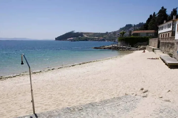 Apartamento entero, Vivienda vacaciones ,en la playa las sinas in Villanueva de Arosa, Rias Baixas