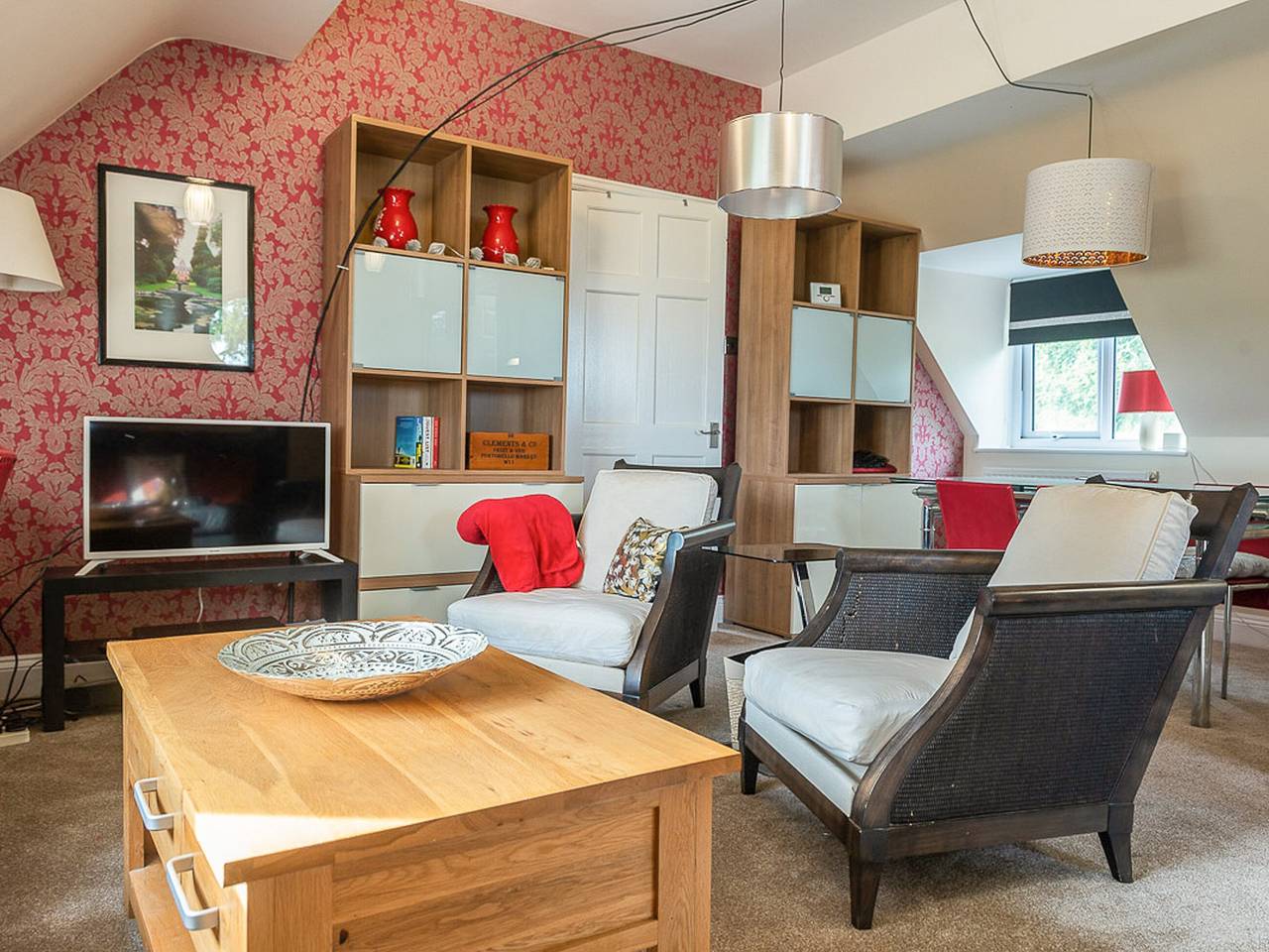 Apartment Hole 18 3/4 in Stroud, Gloucestershire