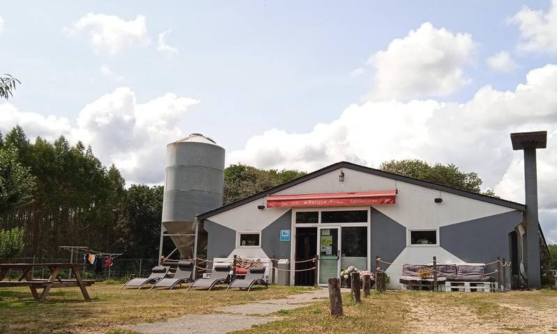 Location de vacances pour 2 personnes, avec terrasse ainsi que vue et jardin à Palas de Rei - 3