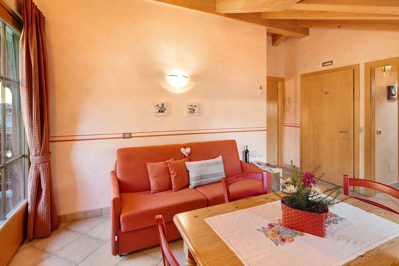 Appartement entier, Appartement "Stelle Chalet Martina", proche des pistes de ski avec jardin et Wi-Fi. in Livigno, Valtellina