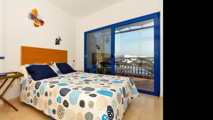 Ganze Ferienwohnung, Ferienwohnung La Marina Sea Views mit Terrace in Arrecife Centro, Arrecife