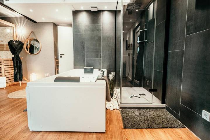 Gîte pour 2 personnes, avec jacuzzi ainsi que sauna et terrasse à Ralingen - 3