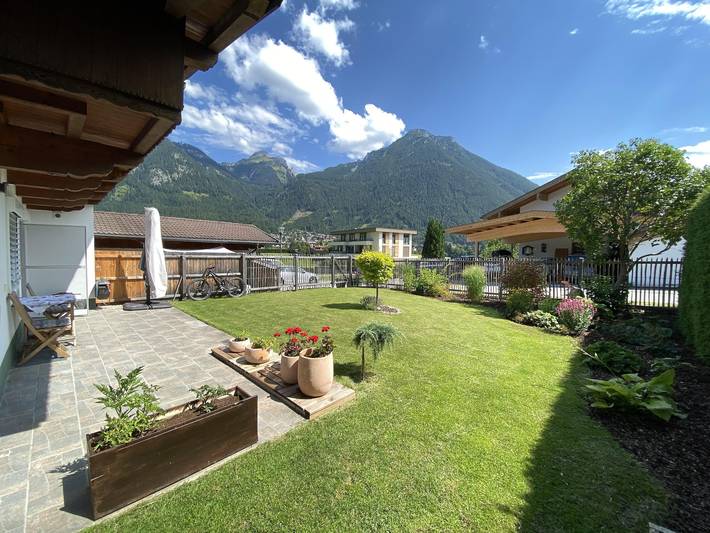 Ferienwohnung für 2 Personen, mit Balkon/Terrasse und Terrasse sowie Garten am Achensee