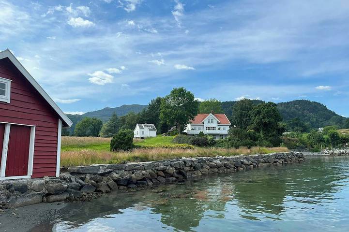 Ferienhaus für 8 Personen, mit Balkon und Garten in Tysvær