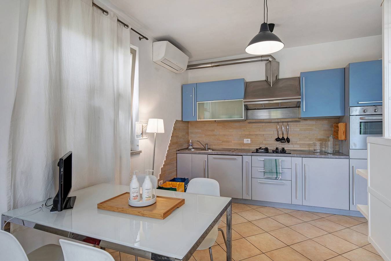 Geheel appartement, Appartement 'Grazioso a Lucca' met privétuin, Wi-Fi en airconditioning in Lucca, Via Francigena