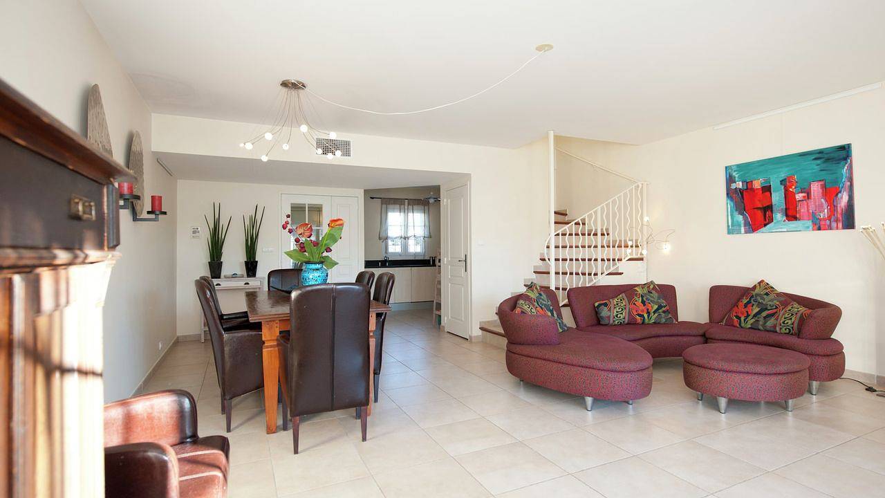 Villa pour 7 personnes avec balcon in Aigues-Mortes, Côte d'Améthyste