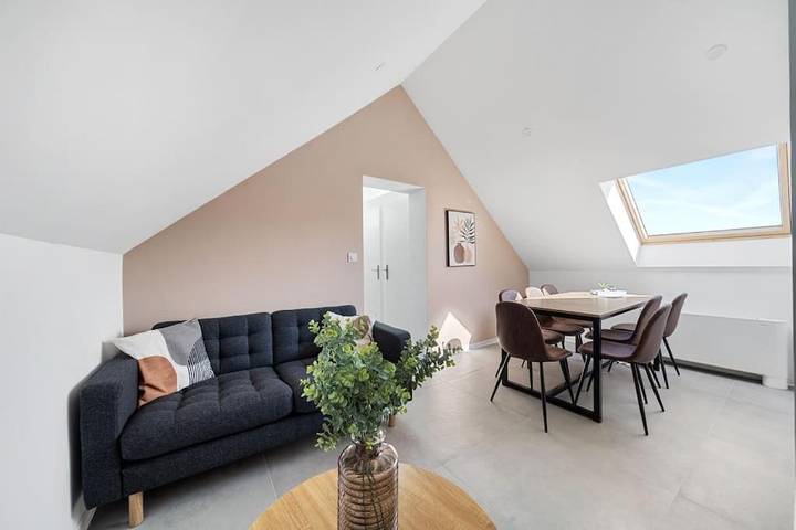 Gîte pour 7 personnes, avec Terrasse à Marey-lès-Fussey