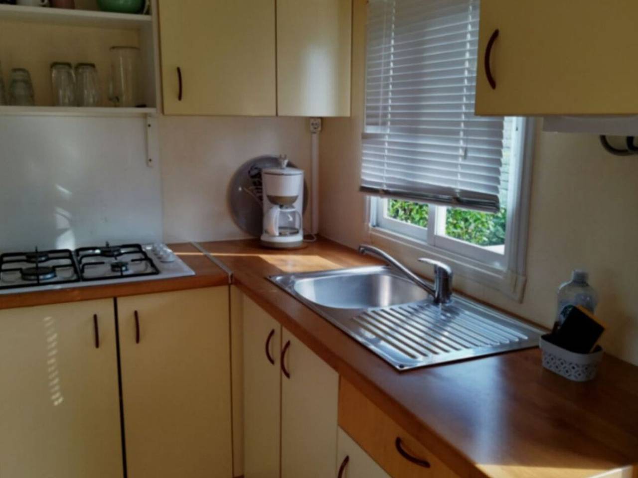 Mobil-home confortable - 4 pers. in Les Avenières, Région de La Tour-du-Pin