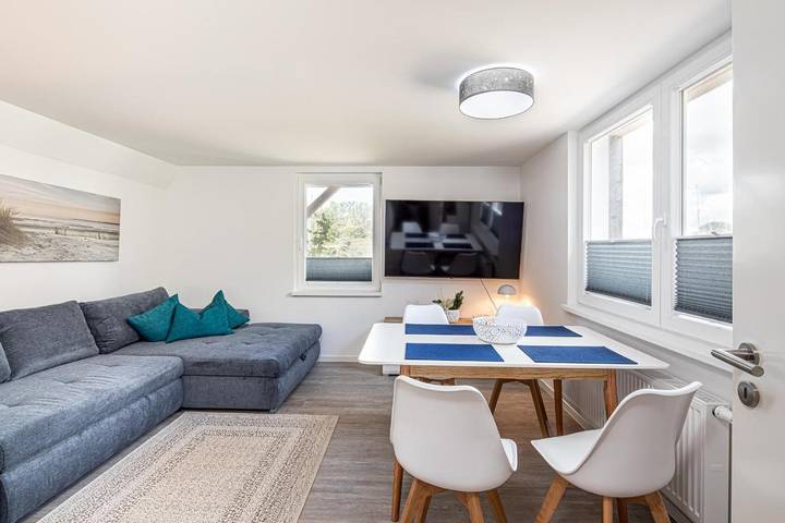 Ferienhaus für 4 Personen, mit Balkon und Terrasse sowie Garten und Seeblick in Sellin