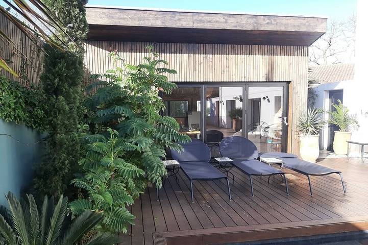 Vacation rental for 8 people, with yard and terrace, with pets in Biarritz
