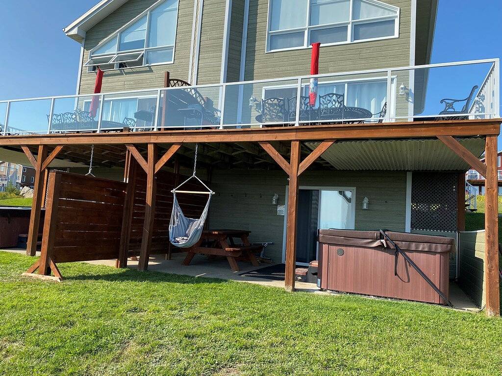 Le Montagnard Private Spa, Magnificent View of the River in Le Massif