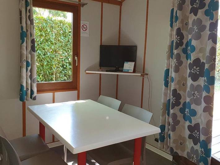 Gîte pour 2 personnes, avec bassin pour enfant, animaux acceptés à Argenton-les-Vallées - 2