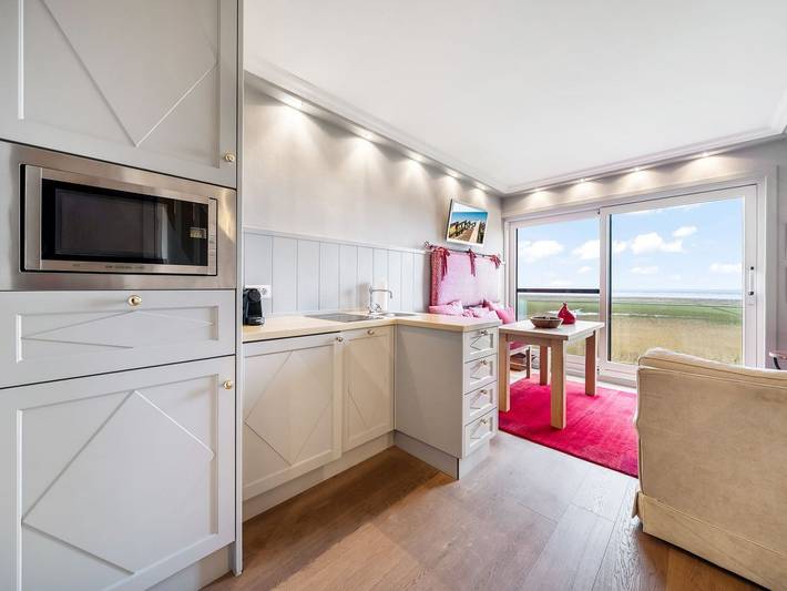 Ganze Ferienwohnung, Fernsicht - Hochwertig ausgestattete Wohnung in ruhiger Lage mit unverbautem Wattblick. in Sylt-Ost, Sylt (Gemeinde)