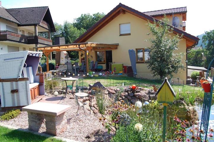 Ferienwohnung für 4 Personen, mit Terrasse und Garten sowie Sauna und Ausblick in Spessart-Mainland