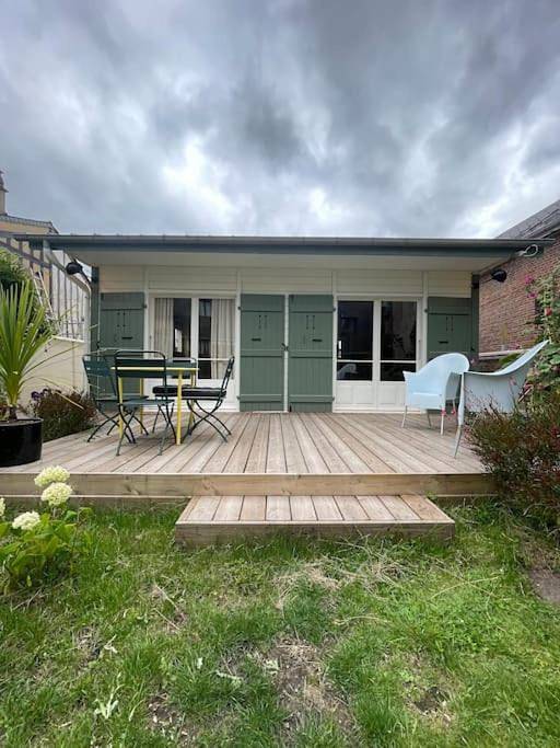 Gîte pour 3 personnes, avec Terrasse et Jardin à Pont-Audemer
