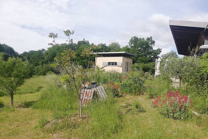 Gîte pour 4 personnes, avec jardin à Fons-sur-Lussan