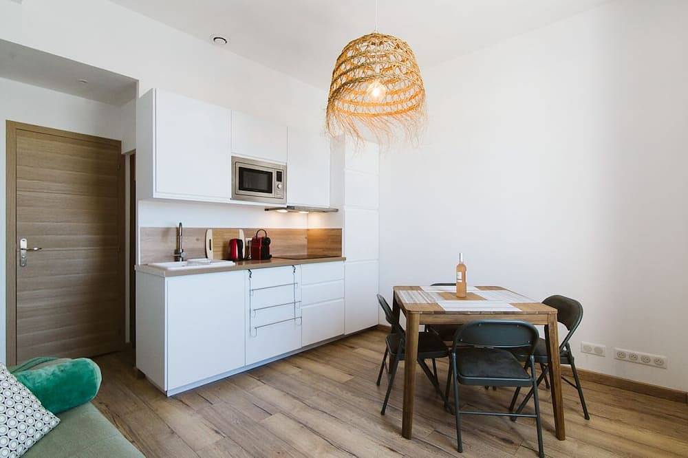 Entire apartment, Amazing vue on the port of la ciotat very nice flat complitly new in La Ciotat, Marseille region