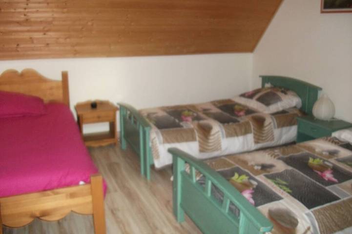 Location de vacances pour 14 personnes, avec balcon et jardin à Saint-Sauves-d'Auvergne - 4