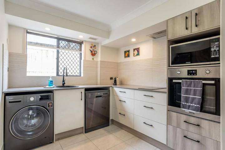 Maison d’hôte pour 4 personnes, avec terrasse ainsi que jardin et piscine à Brisbane - 3