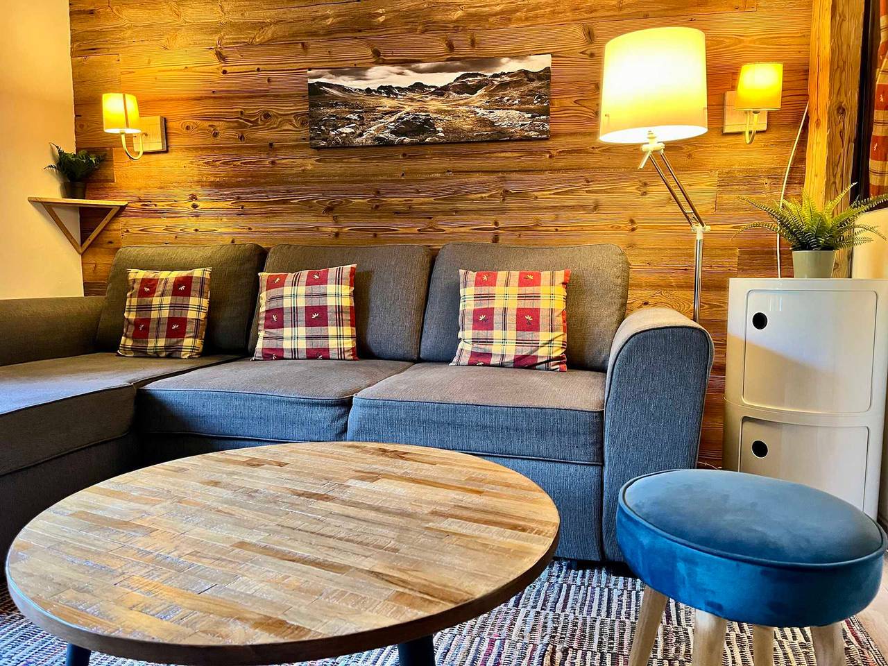 Entire apartment, Charming T3 apartment in Morillon 1100, balcony, near slopes in Station de Morillon, Grand Massif