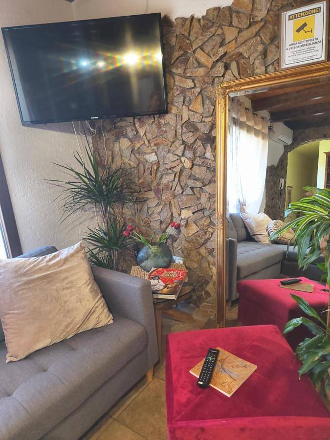 Chambre d’hôte pour 2 personnes, avec Balcon et Terrasse ainsi que Jardin et Vue à Cabras - 3