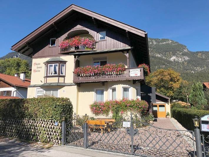 BnB für 4 Personen, mit Terrasse und Garten in Garmisch-Partenkirchen