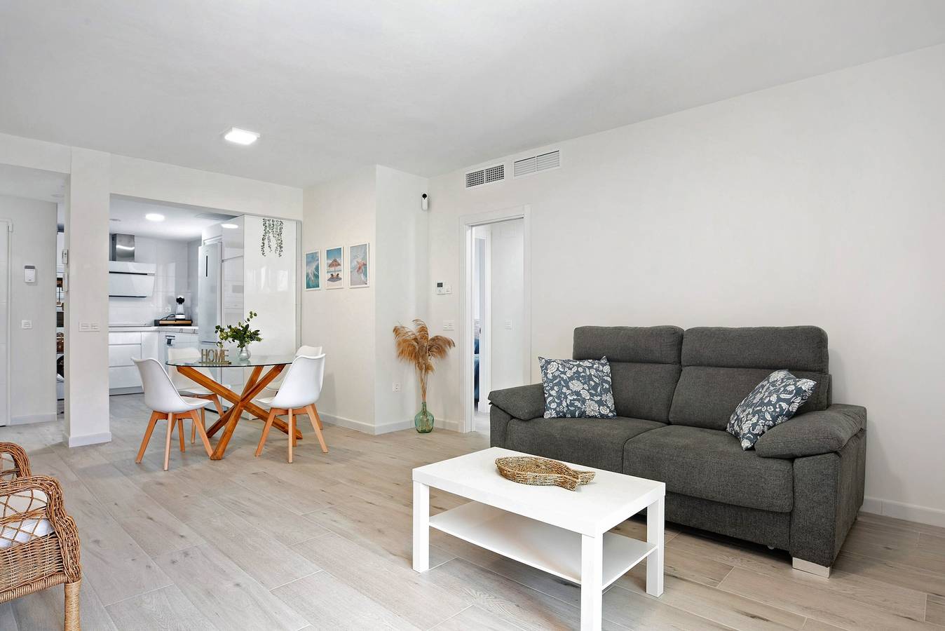 Entire apartment, Family Apartment 'Coral' with Private Pool, Wi-Fi and Air Conditioning in Conil de la Frontera, Costa de la Luz