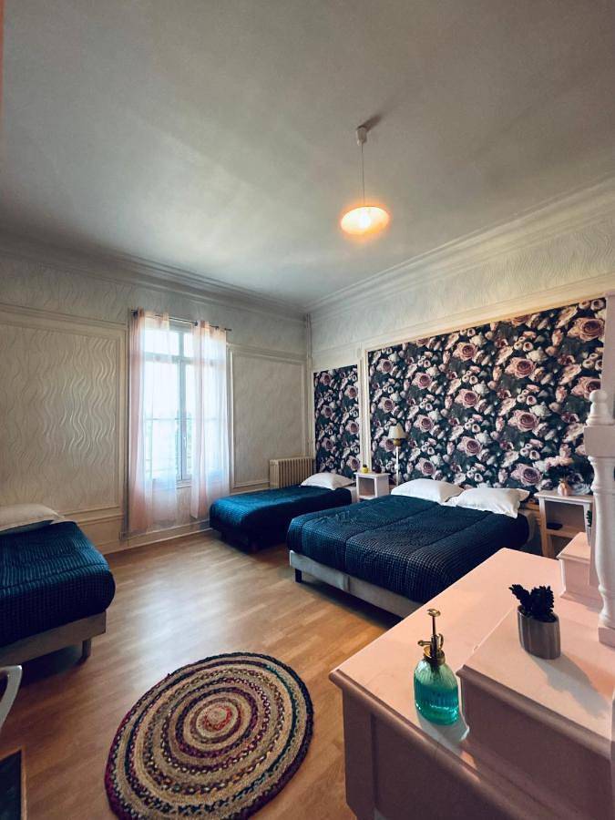 Hôtel pour 2 personnes, avec Terrasse ainsi que Jardin et Vue sur le lac à Saint-Aubin-lès-Elbeuf - 2