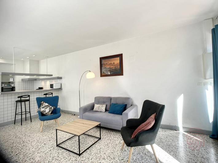 Gîte pour 4 personnes, avec terrasse dans Office De Tourisme De Lamalou Les Bains - 3