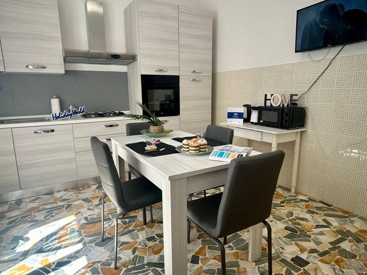 Ganze Wohnung, Blue Beach by Holiday World in Albisola Capo, Albisola Superiore