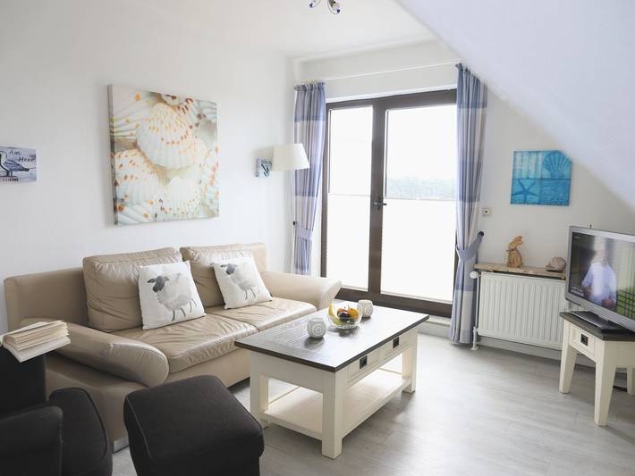 Ganze Wohnung, Dachgeschosswohnung in Wenningstedt – Meerblick und Süd-/West-Balkon in Westerland, Sylt (Gemeinde)
