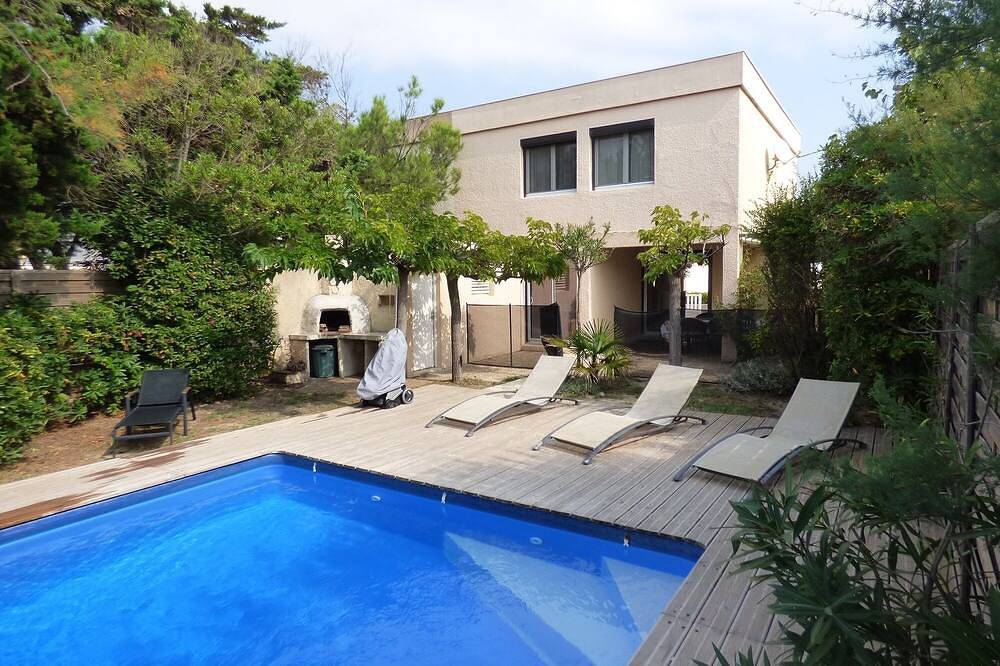 Villa pour 10 Personnes dans Saint Pierre la Mer, Fleury