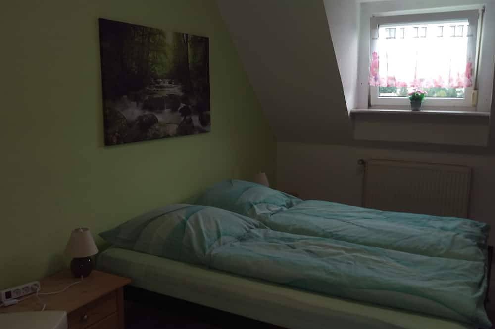 Ganze Wohnung, Gemütliche Ferienwohnung (70 Quadratmeter) am Stadtrand von Amberg in Amberg, Ostbayern