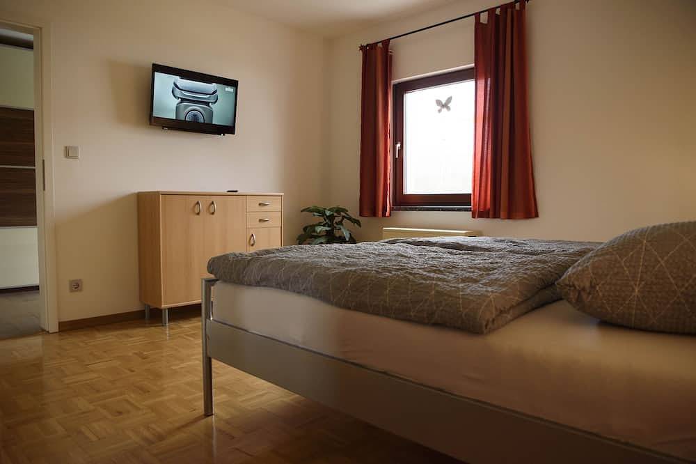 Ganze Wohnung, Die Ferienwohnung Lichtblick in Hehlen liegt im Knotenpunkt vom Weserbergland. in Hehlen, Landkreis Holzminden