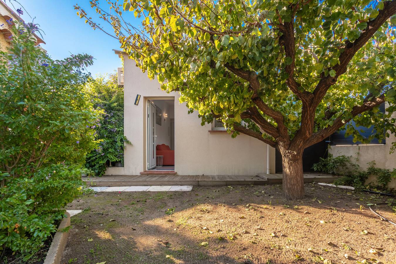 Apartamento entero, Apartamento 'Les Sables' con terraza privada, Wi-Fi y aire acondicionado in Bormes-les-Mimosas, Region de Toulon