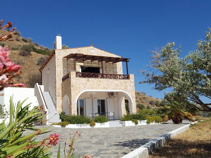 Villa für 6 Personen, mit Pool und Balkon, kinderfreundlich - 1