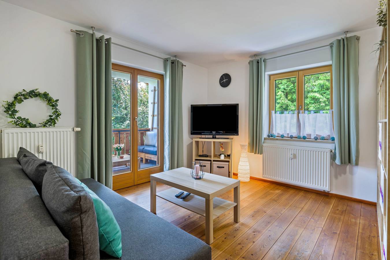 Ganze Wohnung, Ferienwohnung mit Bergblick, privater Terrasse und Wlan in Edling, Landkreis Rosenheim