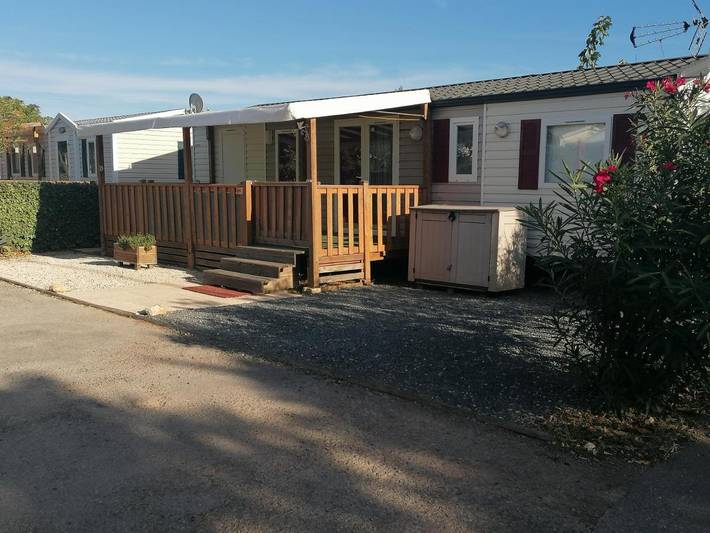 Camping pour 6 personnes, avec piscine et jardin, adapté aux familles à Vic-la-Gardiole - 3