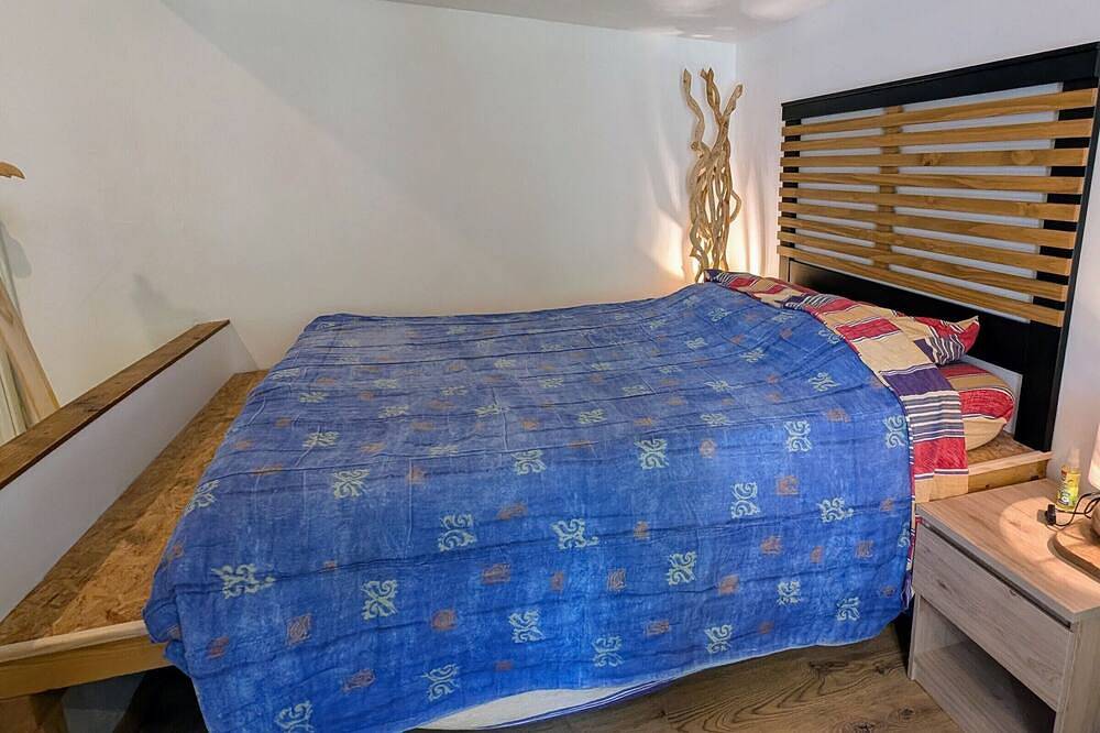 Cottage between city and countryside, free Wi-Fi, along painters' circuit in Vesoul, Haute-Saône