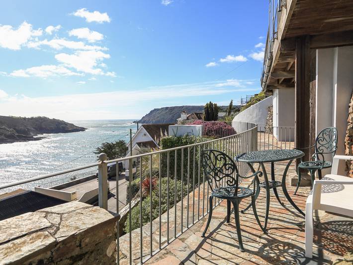 2 Channel View in Salcombe, South Devon