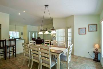 Vacation Rental for 8 Guests in Citrus County, Picture 2