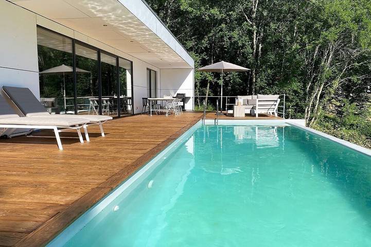 Villa pour 6 personnes, avec Jacuzzi ainsi que Terrasse et Jardin à Lachapelle-Auzac