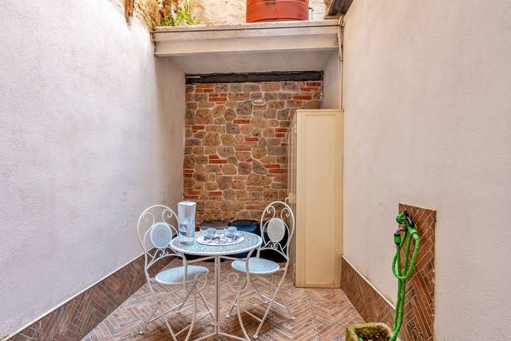 Appartement entier, Appartement de vacances pour 4 personnes avec balcon/terrasse in Igrèsias/Iglesias, Iglesias
