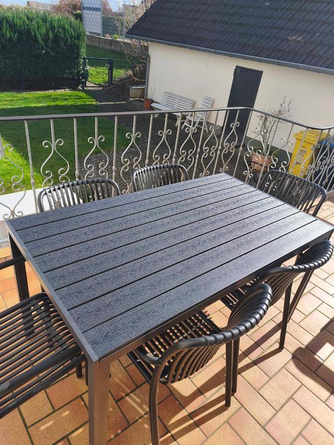 Location de vacances pour 6 personnes, avec Balcon et Terrasse ainsi que Jardin et Vue à Baesweiler