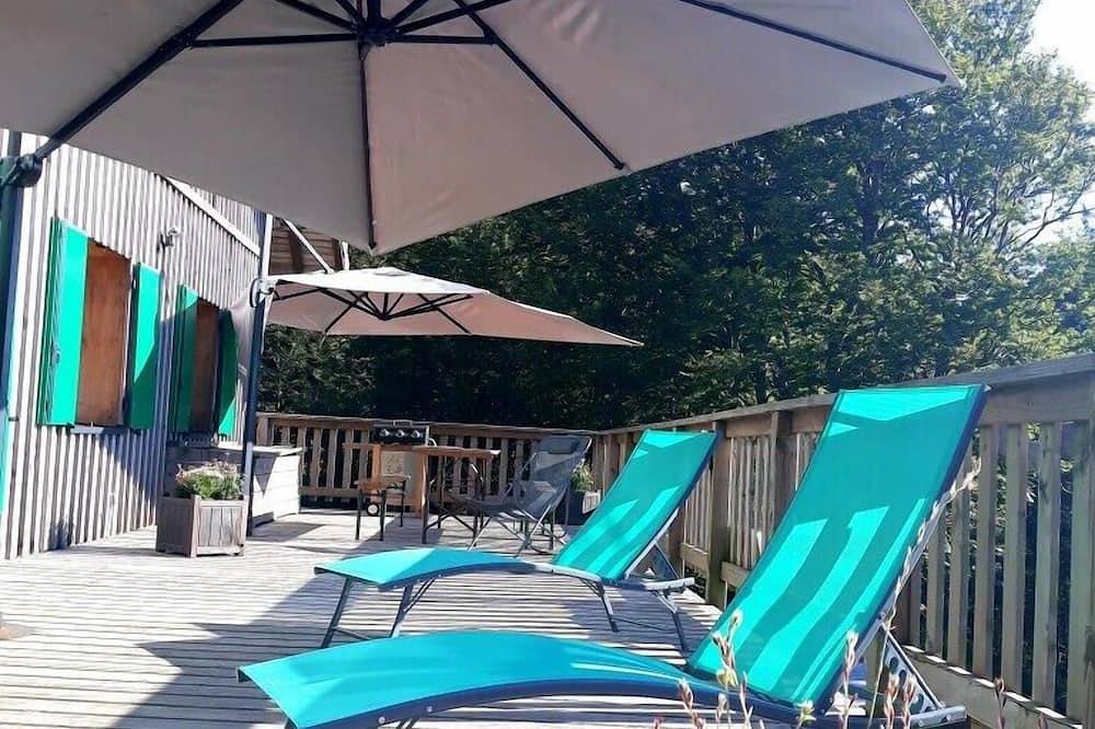 Chalet 16 pers gelegen op de top van de Ballon d'Alasce in de buurt van de receptie in Saint-Maurice-sur-Moselle, Épinal en omgeving