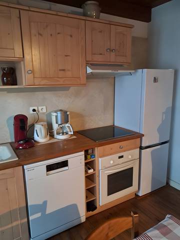 Location De Vacances pour 6 Personnes dans Champs-sur-Tarentaine-Marchal, Région de Mauriac, Photo 4