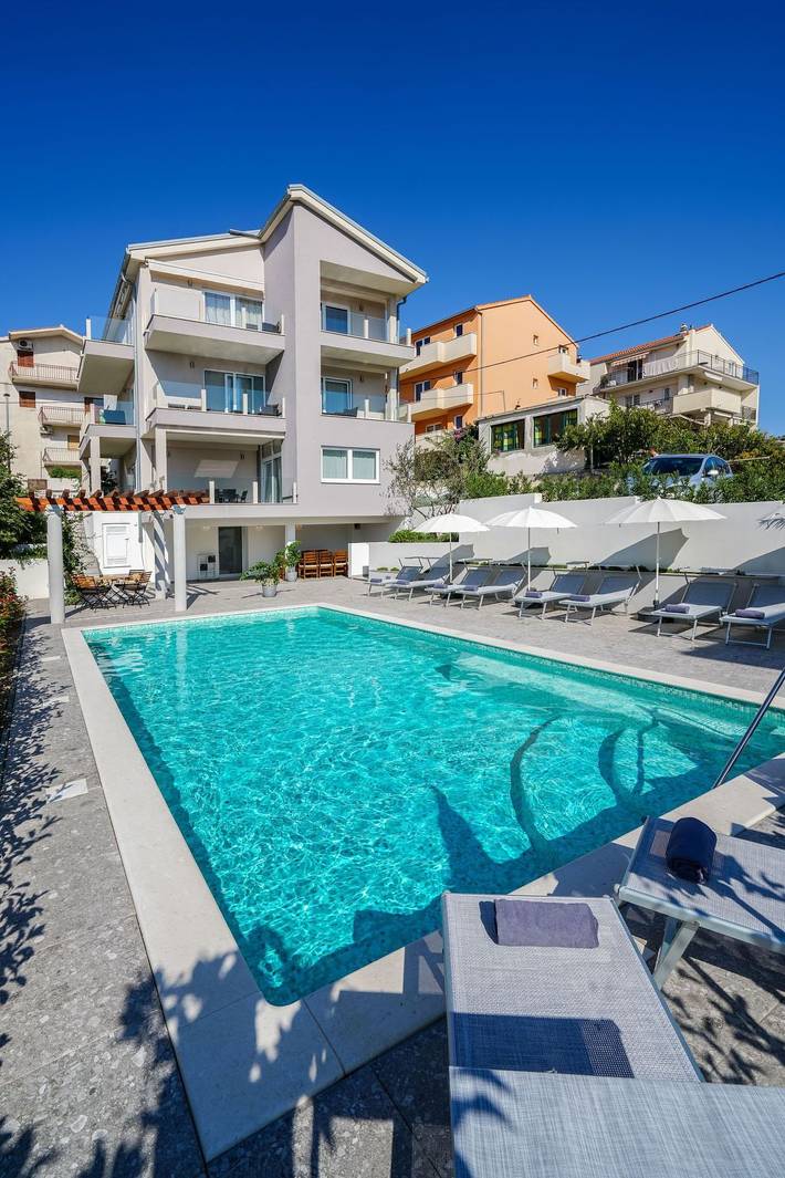 Apartamento de vacaciones para 4 personas, con piscina y jardín - 1