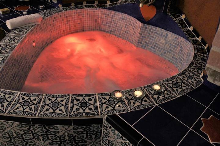 Casa rural para 6 personas, con jacuzzi además de terraza y piscina en Provincia de Jaén - 2